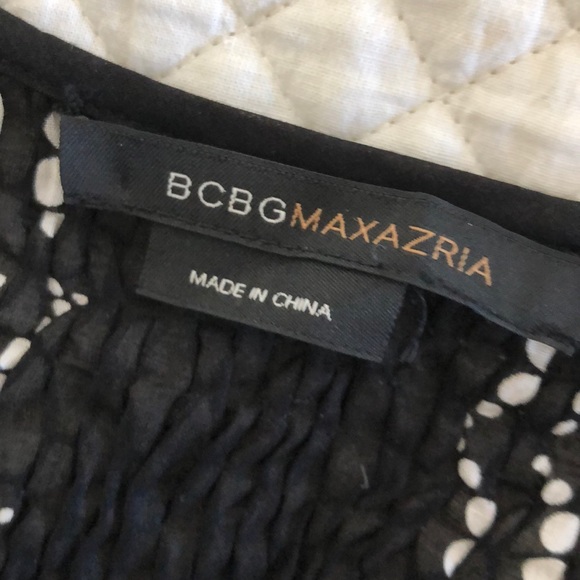 BCBGMAXAZIRIA black and white polka dot blouse - Picture 4 of 8